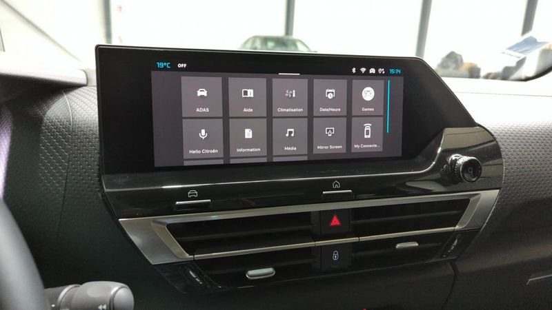 Citroën C4 Puretech 130 eat8 max + camera 360 + toit pano