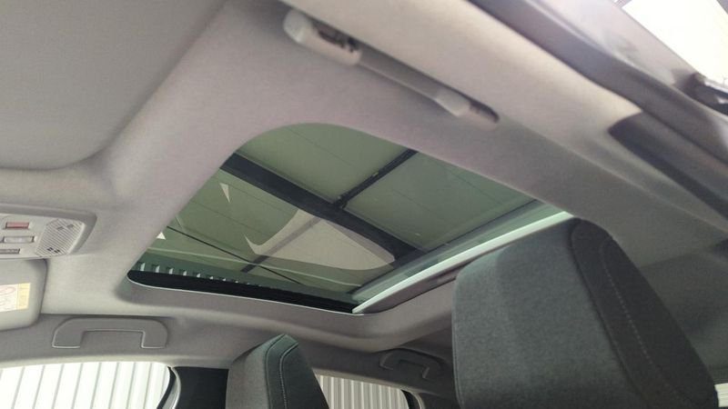 Citroën C4 Puretech 130 eat8 max + camera 360 + toit pano