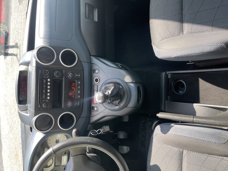 PEUGEOT PARTNER 2011