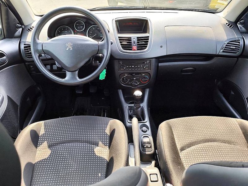 PEUGEOT 206+