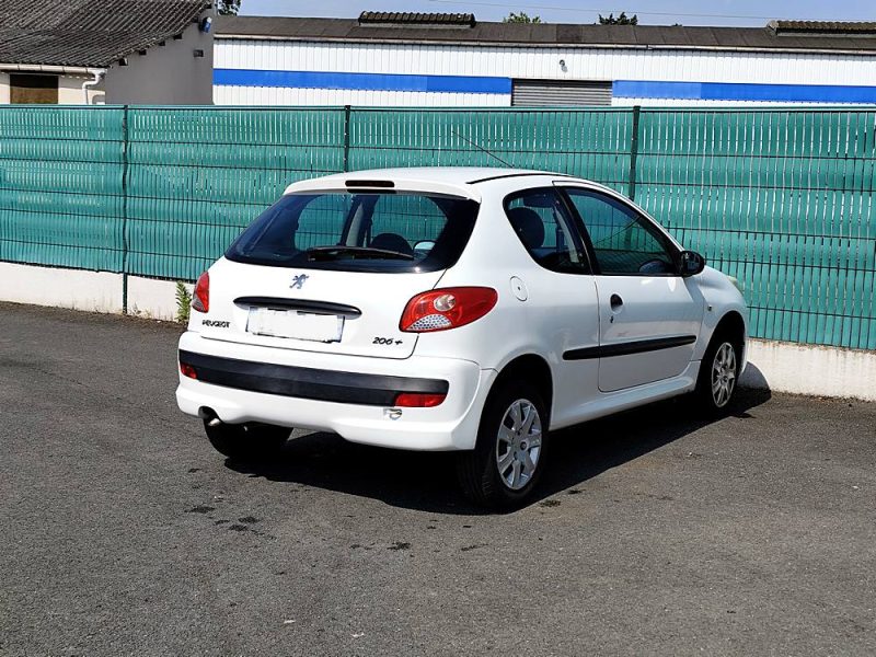 PEUGEOT 206+