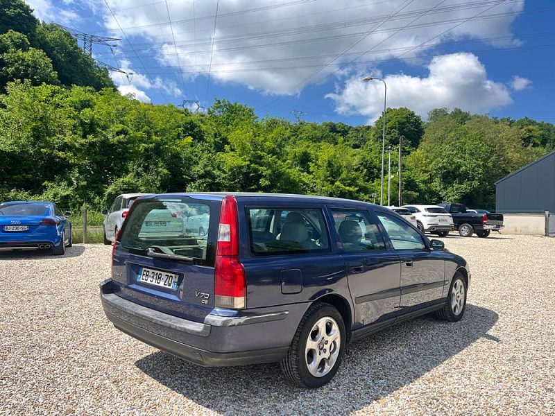 VOLVO V70 2004