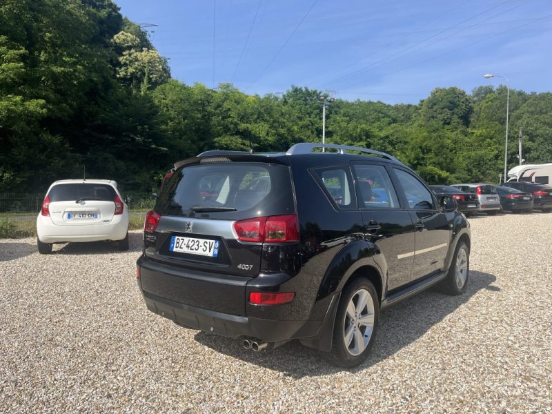 PEUGEOT 4007 2011