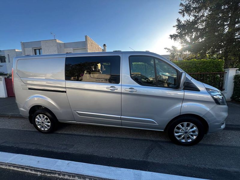 FORD TRANSIT CUSTOM LIMITED 2.0 EcoBlue 170 ch 6 pl TVA REC