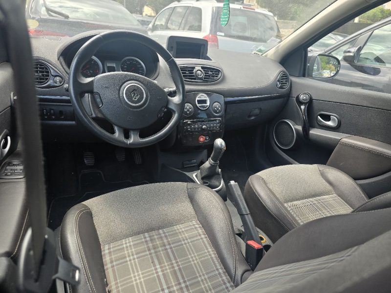 RENAULT CLIO ESTATE 1.5 DCI 90CH XV DE FRANCE