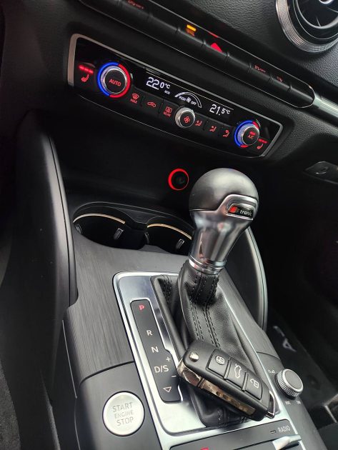 AUDI A3 III Cabriolet 1.8 TFSI 180  Sport S-Tronic*LED*B&O*19P*