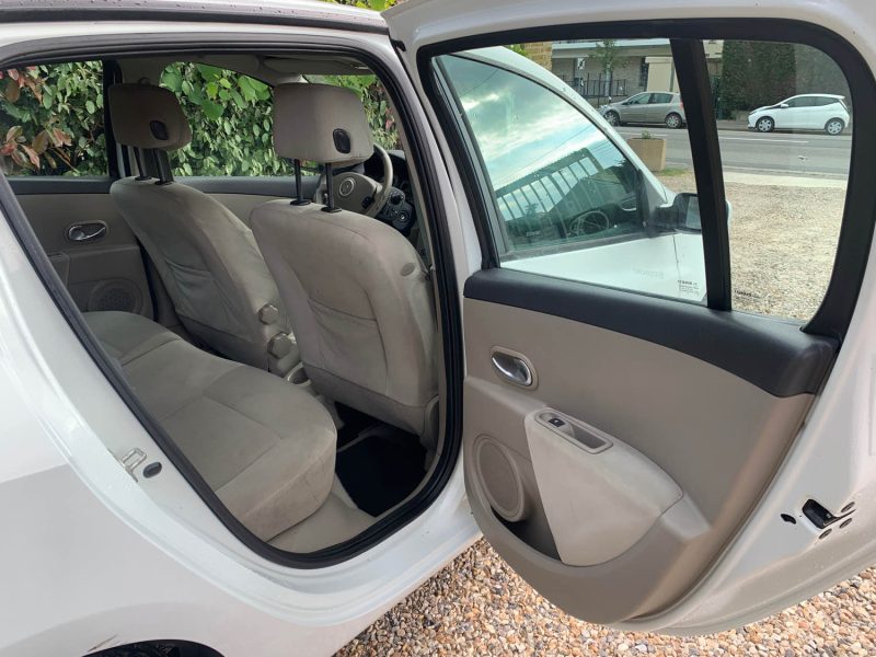 RENAULT CLIO 2007 1.5 DCI 