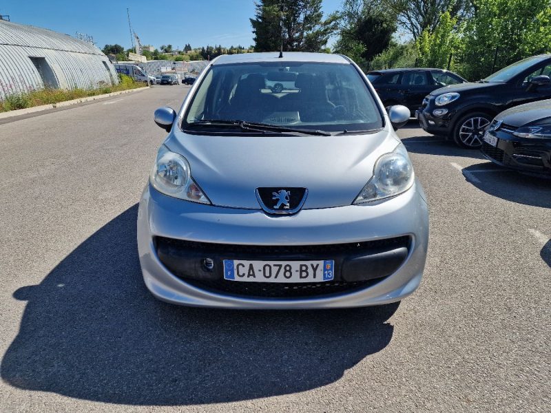 PEUGEOT 107 2012