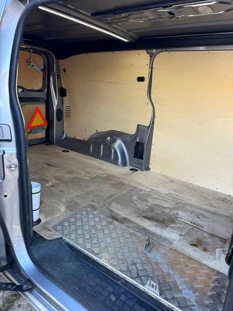 PEUGEOT EXPERT 2.0l HDi 120cv AUTO CLim Caméra