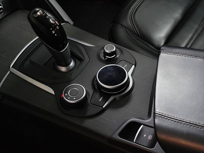 ALFA ROMEO STELVIO 2.0 Turbo Q4 Super 200cv AT8