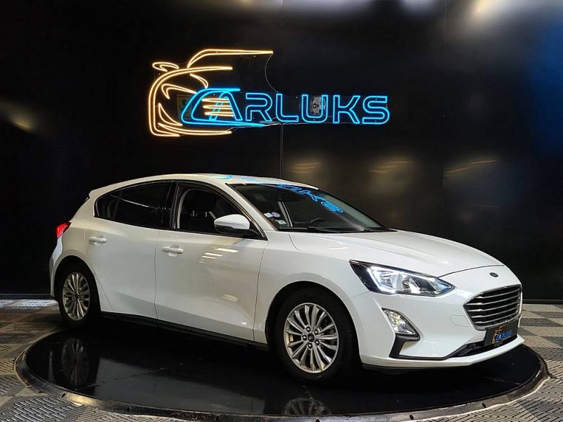 FORD FOCUS 1.0 EcoBoost 125cv TITANIUM / SUIVI FORD / CARPLAY / AIDE AU PARKING AV+AR / KEY LESS /  
