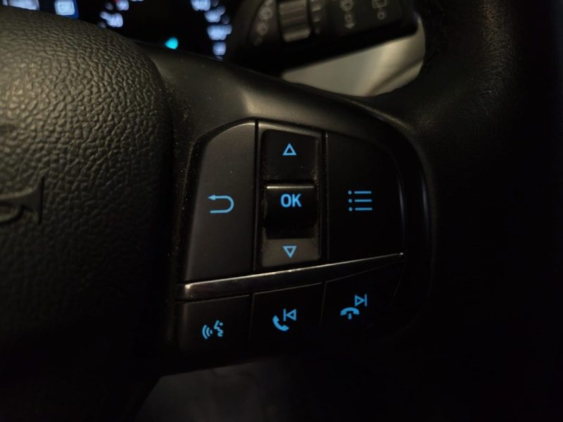 FORD FOCUS 1.0 EcoBoost 125cv TITANIUM / SUIVI FORD / CARPLAY / AIDE AU PARKING AV+AR / KEY LESS /  