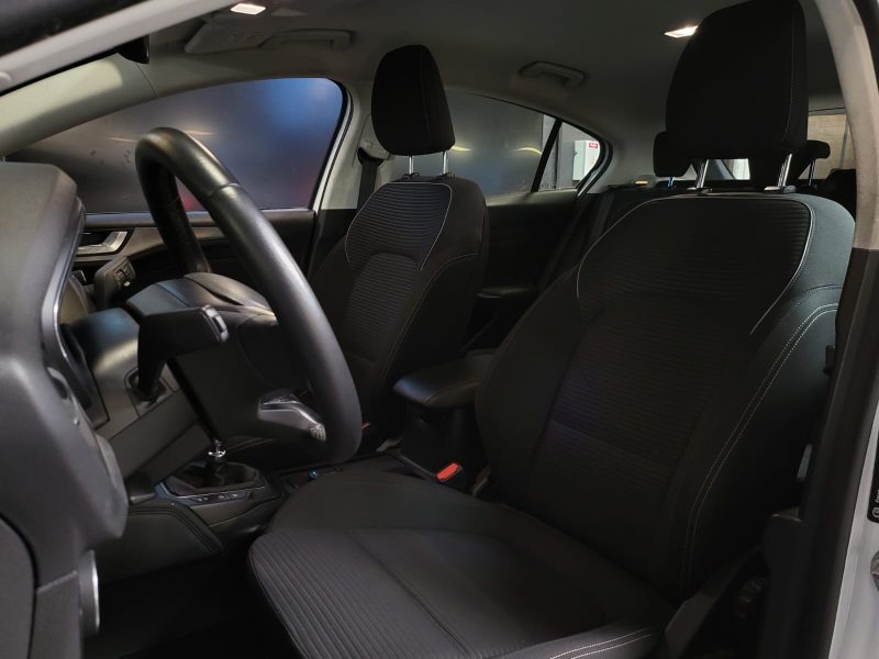 FORD FOCUS 1.0 EcoBoost 125cv TITANIUM / SUIVI FORD / CARPLAY / AIDE AU PARKING AV+AR / KEY LESS /  