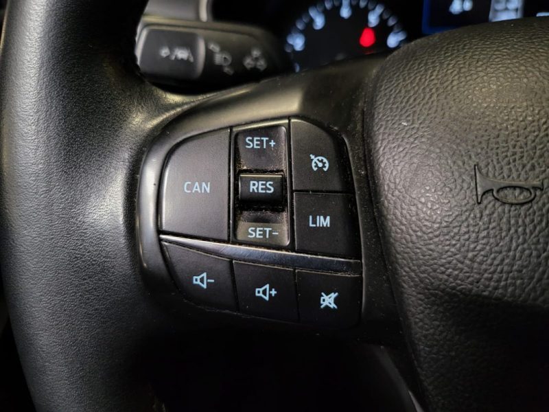 FORD FOCUS 1.0 EcoBoost 125cv TITANIUM / SUIVI FORD / CARPLAY / AIDE AU PARKING AV+AR / KEY LESS /  