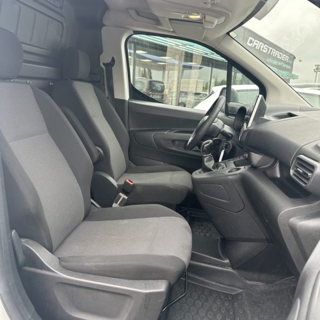 CITROEN BERLINGO M L1 650KG BLUEHDI 100 CV CLUB Garantie 12 Mois TVA Récup PRIX Affiché TTC