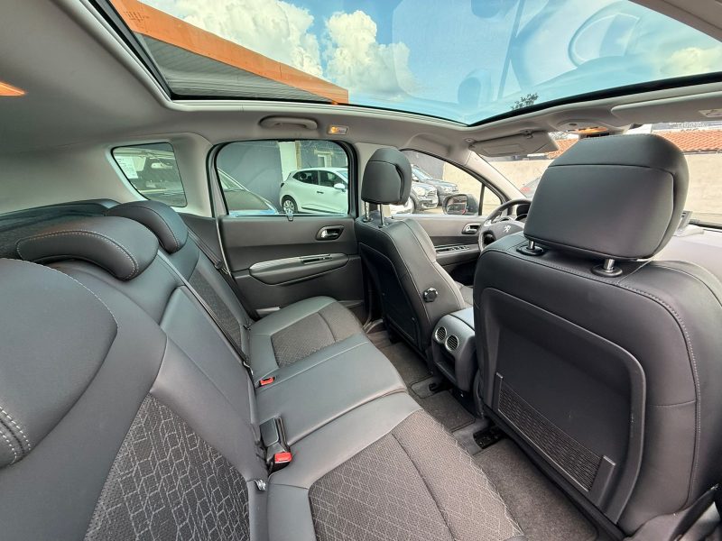PEUGEOT 3008 2016