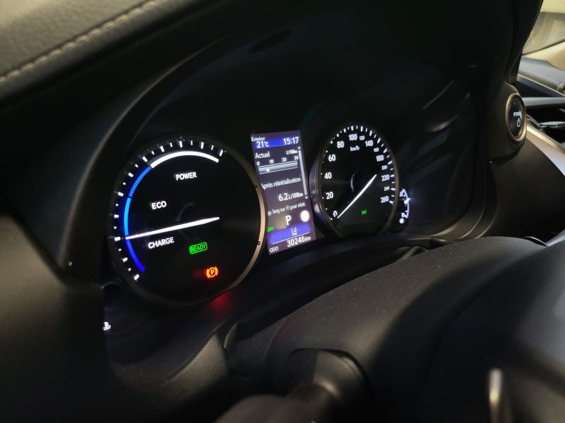 LEXUS NX 300H 2.5 VVT-i 197cv PACK BUSINESS / SUIVI LEXUS / 2EME MAIN / CARPLAY / CAMERA DE RECUL / 
