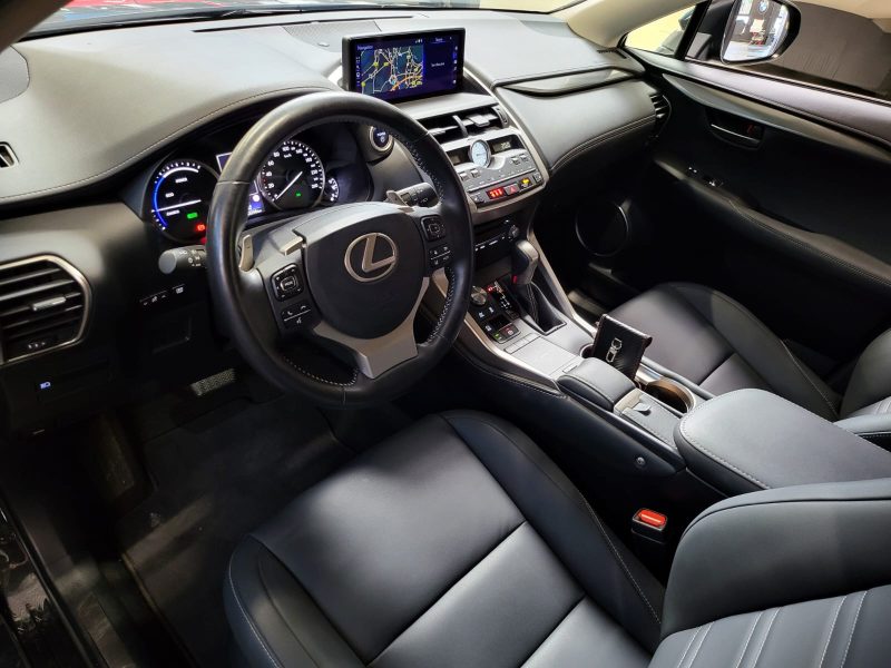 LEXUS NX 300H 2.5 VVT-i 197cv PACK BUSINESS / SUIVI LEXUS / 2EME MAIN / CARPLAY / CAMERA DE RECUL / 
