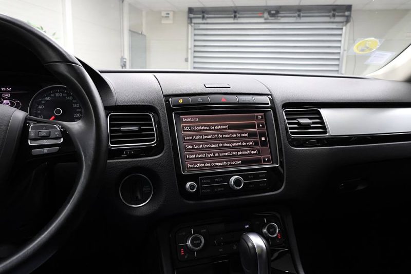 VOLKSWAGEN Touareg 2014