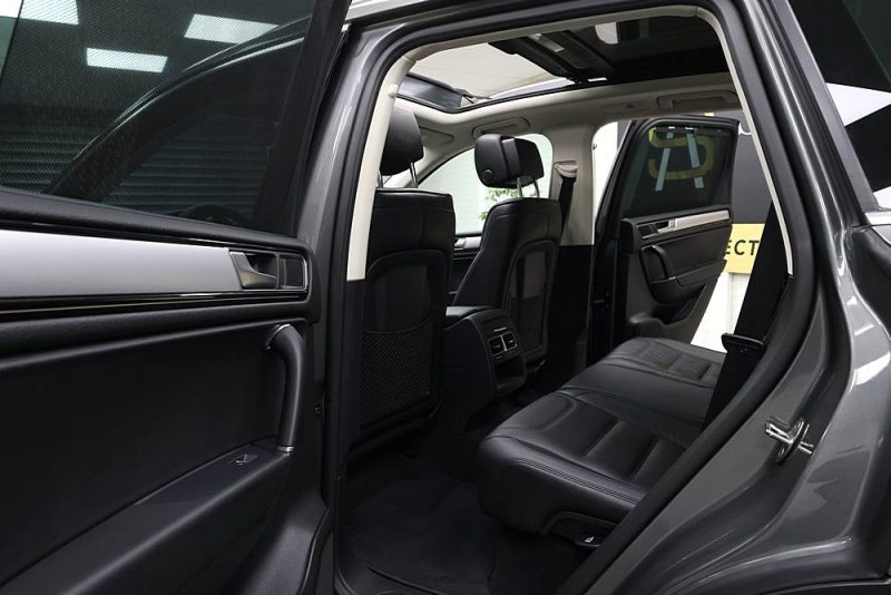 VOLKSWAGEN Touareg 2014