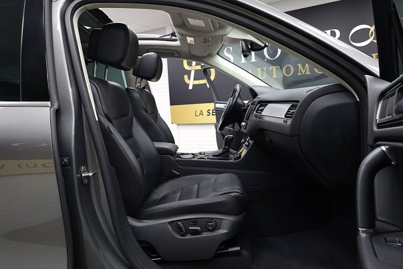 VOLKSWAGEN Touareg 2014