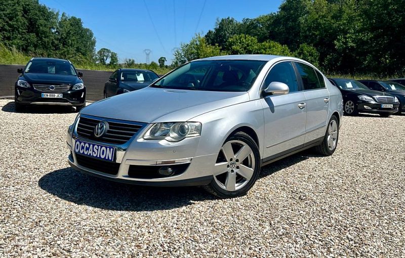 VOLKSWAGEN PASSAT 2.0 tdi 110 cv B6 Berline 1ER Main