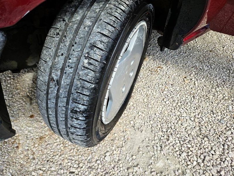 RENAULT CLIO 1996