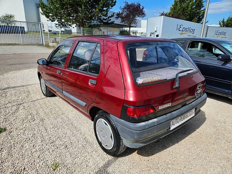 RENAULT CLIO 1996