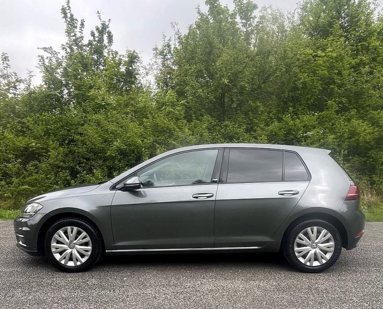 VOLKSWAGEN GOLF 2018 1.0 TSI BLUEMOTION