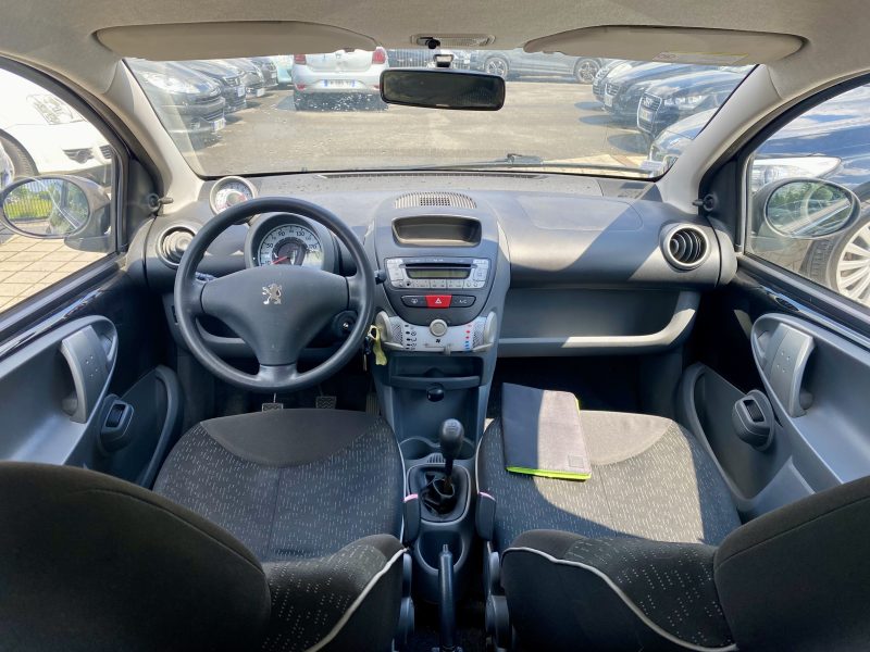 PEUGEOT 107 2009 1.0i - 12V 68CH BLUE LION TRENDY