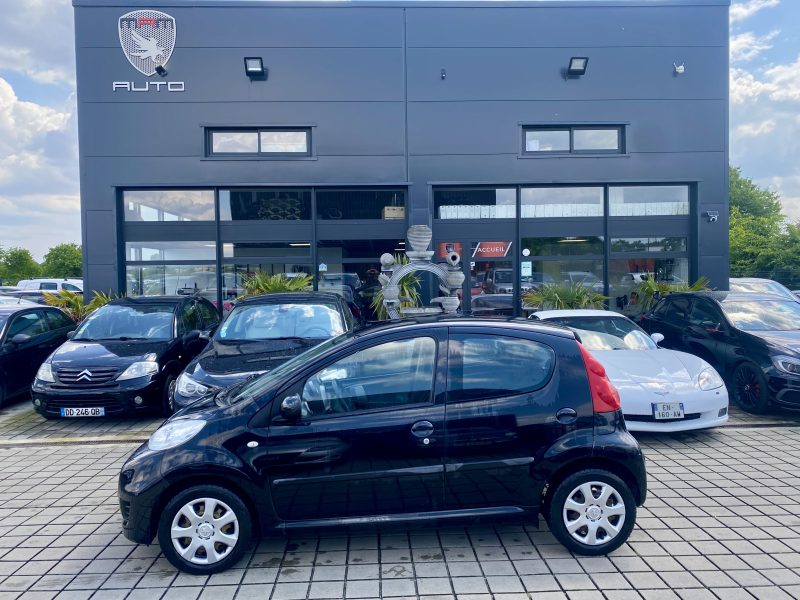 PEUGEOT 107 2009 1.0i - 12V 68CH BLUE LION TRENDY