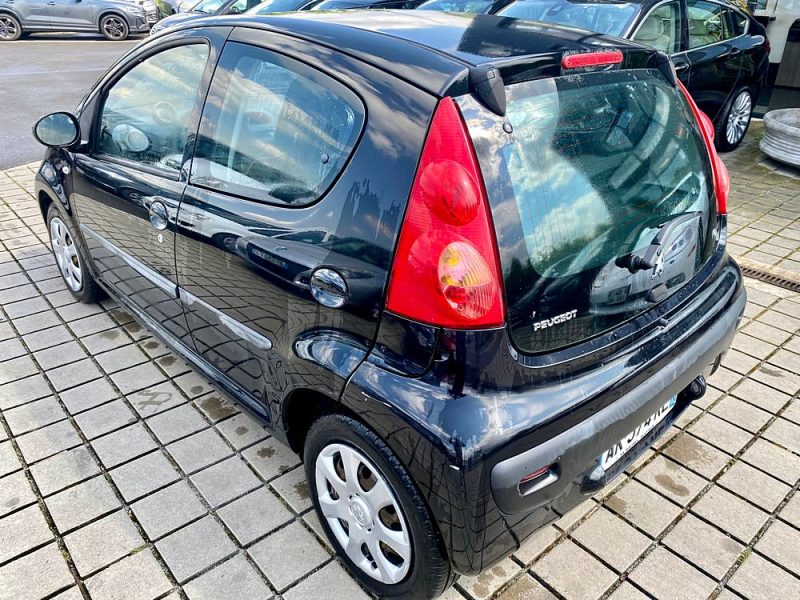 PEUGEOT 107 2009 1.0i - 12V 68CH BLUE LION TRENDY