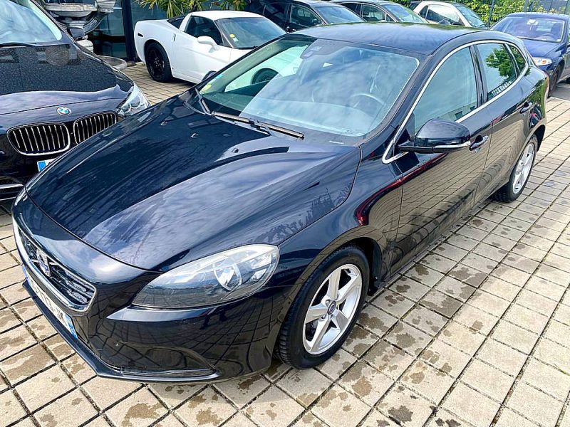 VOLVO V40 1.6 D2 - 8V TURBO