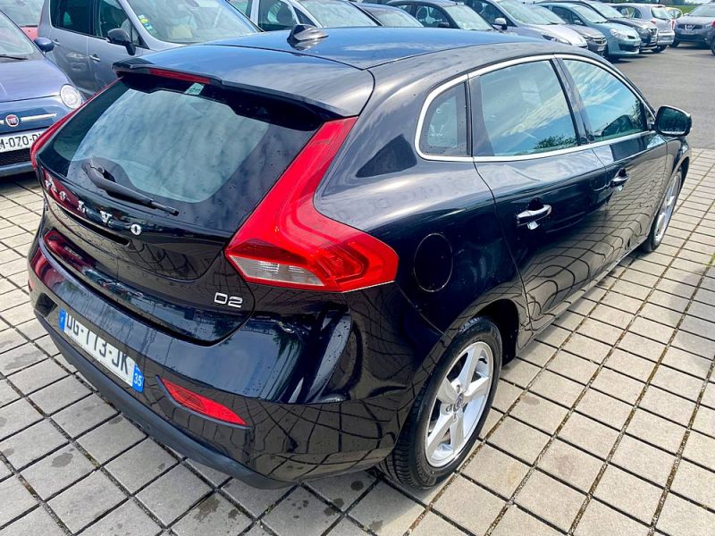 VOLVO V40 1.6 D2 - 8V TURBO