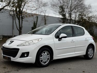 PEUGEOT 207+ 1.4 HDi 70 ch FAP Blue Lion - Clim / Régulateur / Limiteur / Révisée & Garantie 6 Mois.