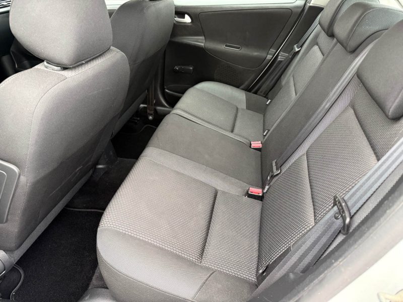 PEUGEOT 207+ 1.4 HDi 70 ch FAP Blue Lion - Clim / Régulateur / Limiteur / Révisée & Garantie 6 Mois.