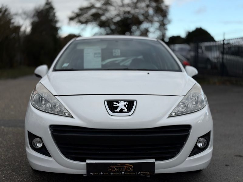PEUGEOT 207+ 1.4 HDi 70 ch FAP Blue Lion - Clim / Régulateur / Limiteur / Révisée & Garantie 6 Mois.