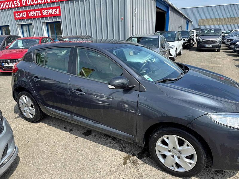 RENAULT MEGANE 1.5 DCI 110 EDC