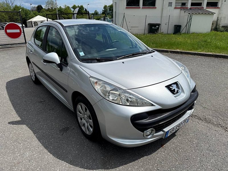PEUGEOT 207 2009