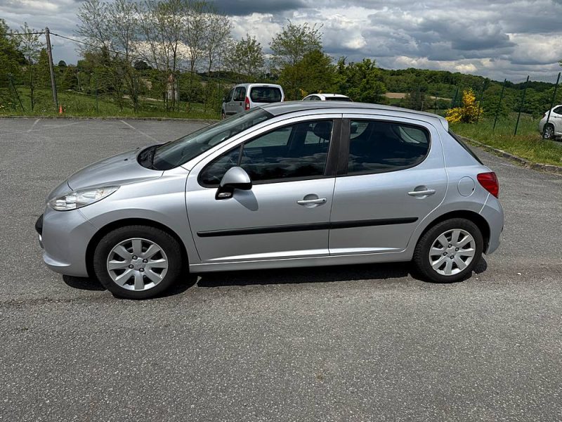 PEUGEOT 207 2009