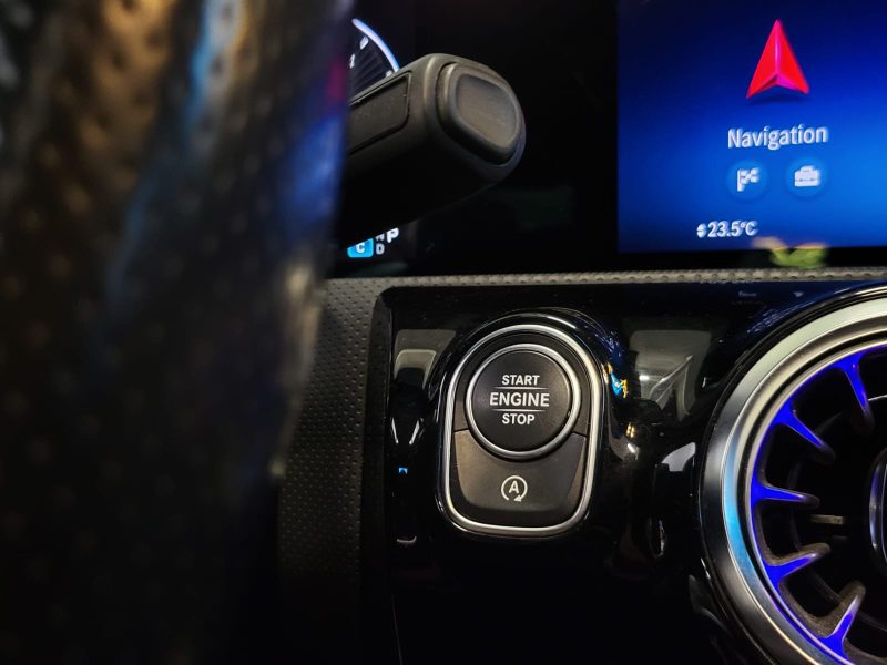 MERCEDES CLASSE A 200d 150cv AMG LINE 8G-DCT /TOIT OUVRANT /CARPLAY /FOCAL /SIEGES ELECTRIQUES A MEM