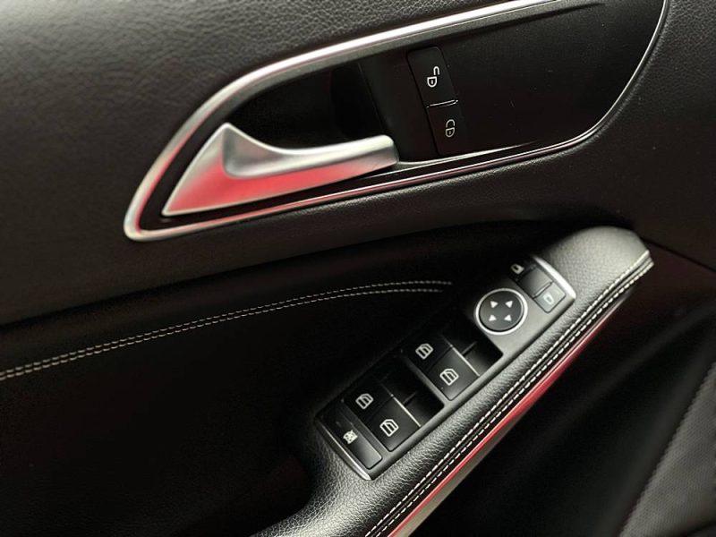 MERCEDES -BENZ CLASSE A 180 BLUEEFFICIENCY EDITION INTUITION 122CH