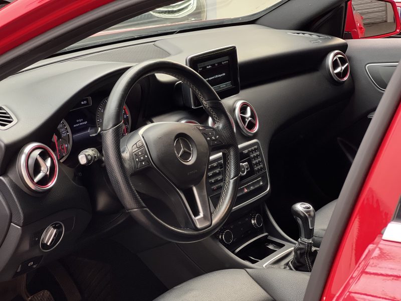 MERCEDES -BENZ CLASSE A 180 BLUEEFFICIENCY EDITION INTUITION 122CH