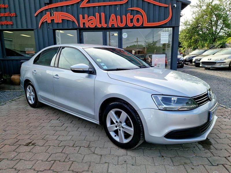 VOLKSWAGEN JETTA 2011