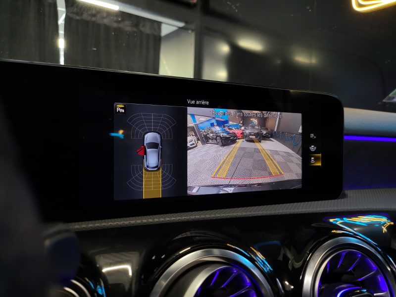 MERCEDES CLASSE A 200 163cv AMG LINE / SUIVI MERCEDES / TOIT OUVRANT / CARPLAY / CAMERA DE RECUL