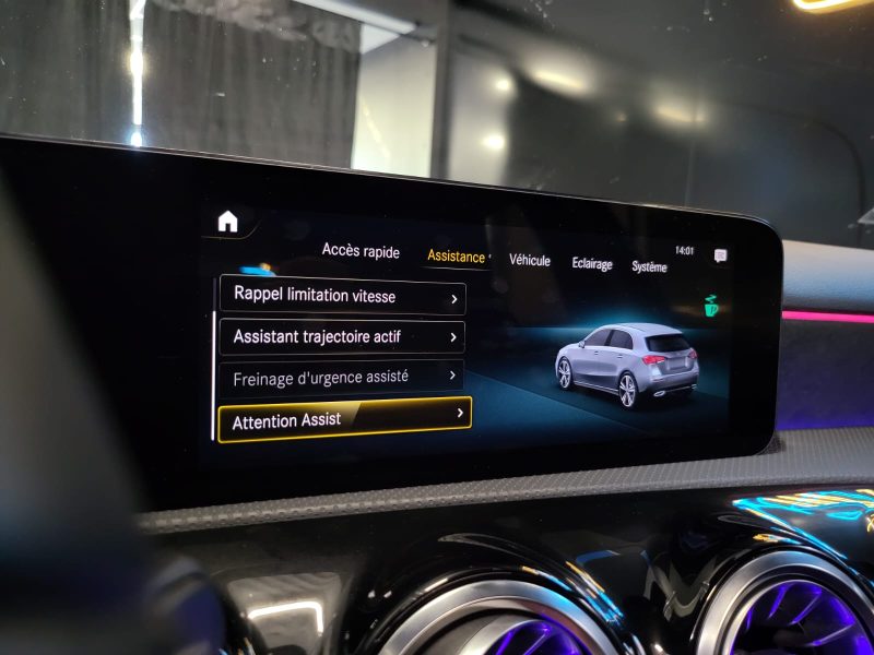 MERCEDES CLASSE A 200 163cv AMG LINE / SUIVI MERCEDES / TOIT OUVRANT / CARPLAY / CAMERA DE RECUL