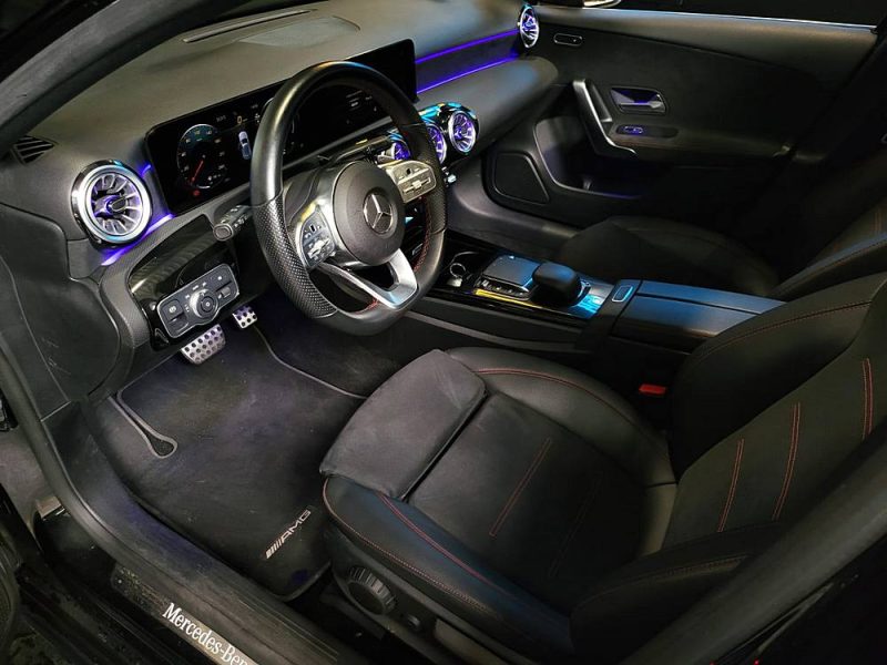 MERCEDES CLASSE A 200 163cv AMG LINE / SUIVI MERCEDES / TOIT OUVRANT / CARPLAY / CAMERA DE RECUL