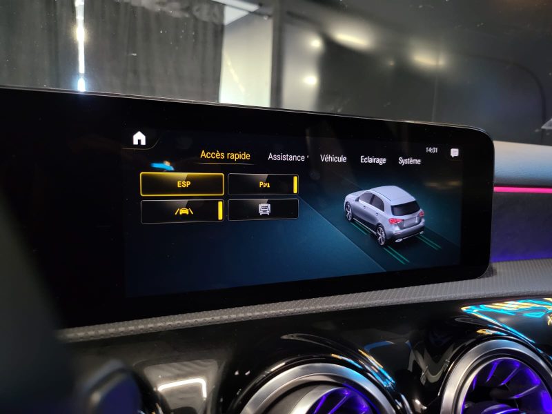 MERCEDES CLASSE A 200 163cv AMG LINE / SUIVI MERCEDES / TOIT OUVRANT / CARPLAY / CAMERA DE RECUL