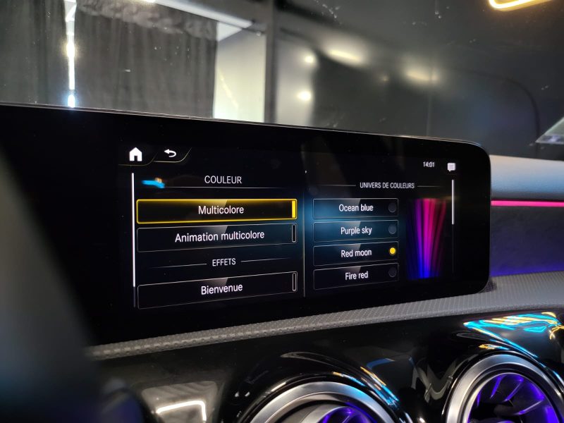 MERCEDES CLASSE A 200 163cv AMG LINE / SUIVI MERCEDES / TOIT OUVRANT / CARPLAY / CAMERA DE RECUL