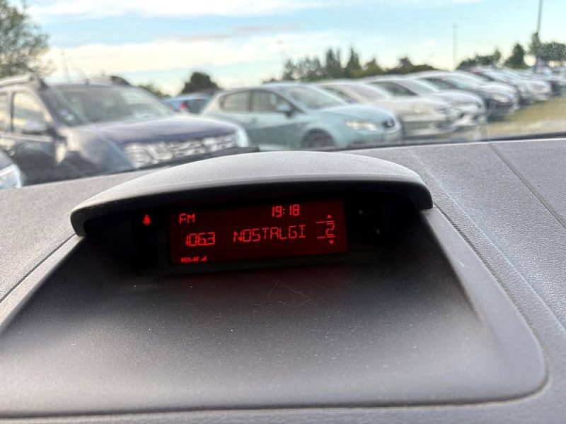  Renault CLIO III 1.2 16V 75cv ECO2 AUTHENTIQUE garantie, 12 mois